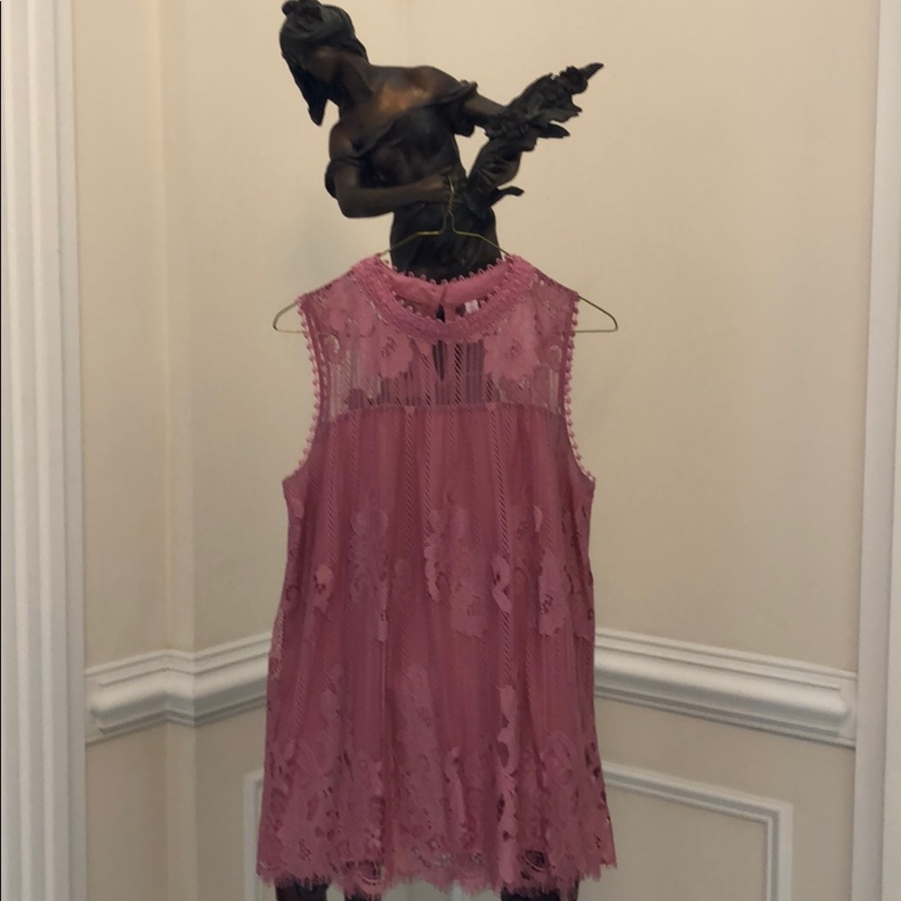 LOVELY LACE TOP- by Xhilaration